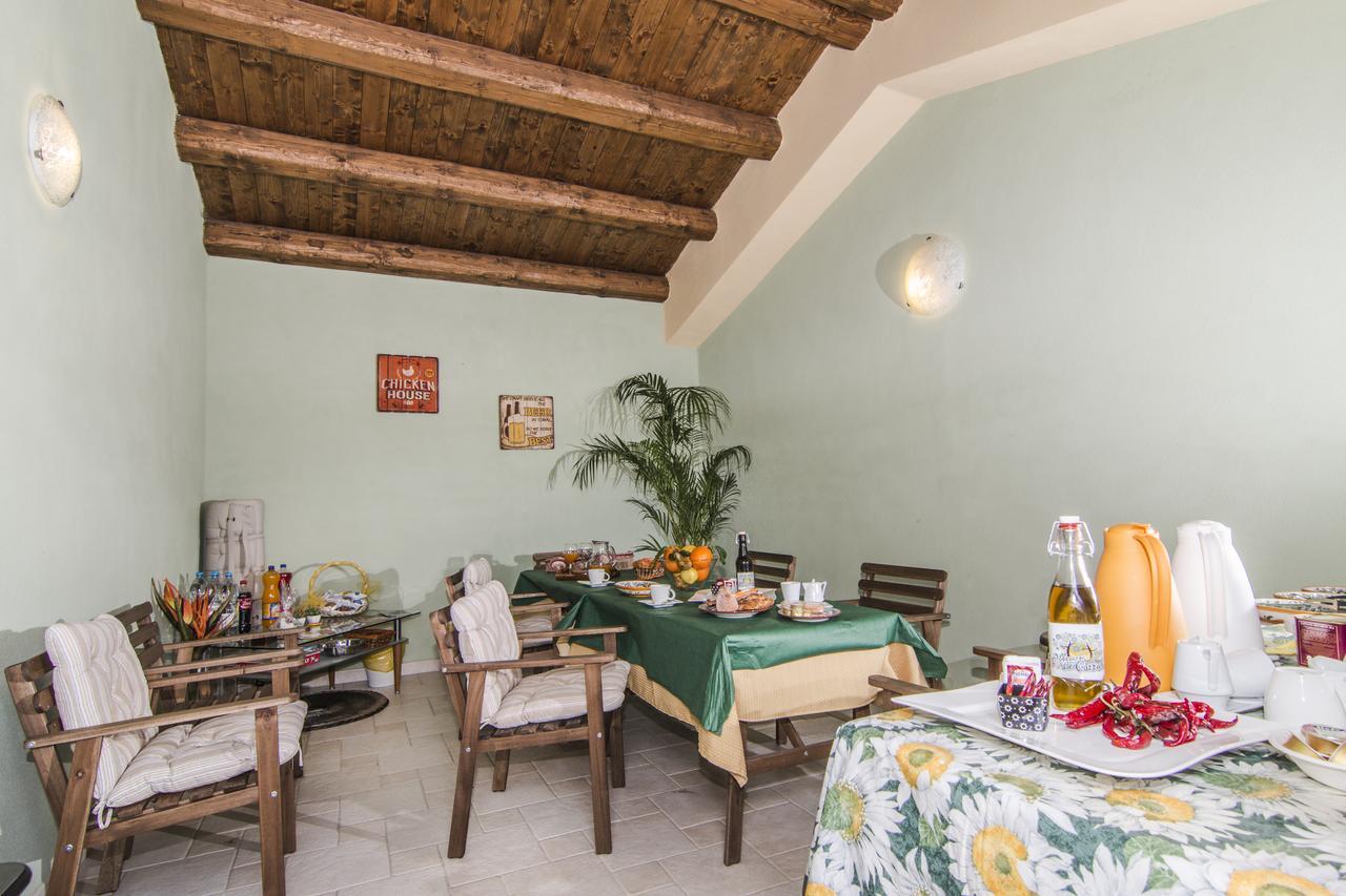 Abbraccio Del Carrubo Bed & Breakfast Шикли Екстериор снимка