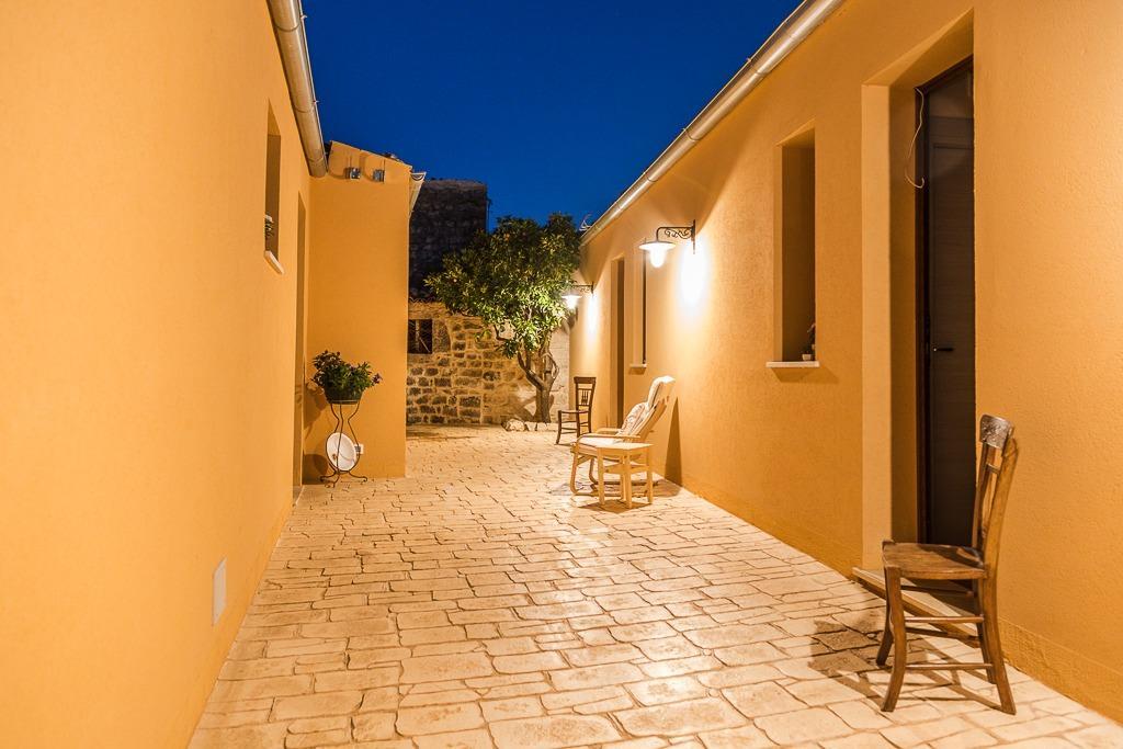 Abbraccio Del Carrubo Bed & Breakfast Шикли Екстериор снимка